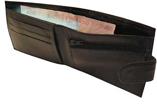 Walit Illuminating Wallet (Image courtesy GadgetStorm)