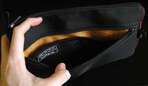 WaterField Designs Large iPod Gear Pouch (Image property of OhGizmo)