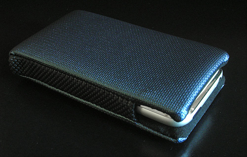 WaterField Designs iPhone Smart Case (Image property OhGizmo!)