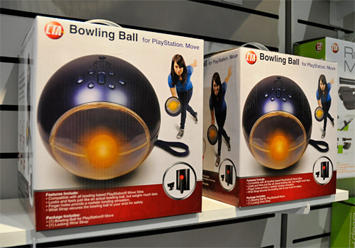 CTA Digital PS3 Bowling Ball (Image property OhGizmo!)