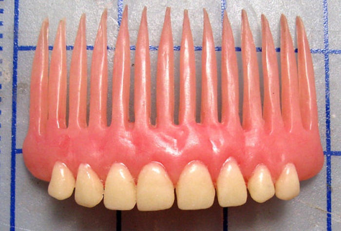 Denture Comb