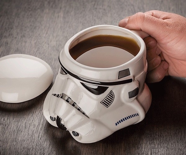 Star-Wars-Stormtrooper-Helmet-Mug-01