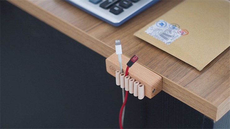 wooden-desktop-cable-organizer-01