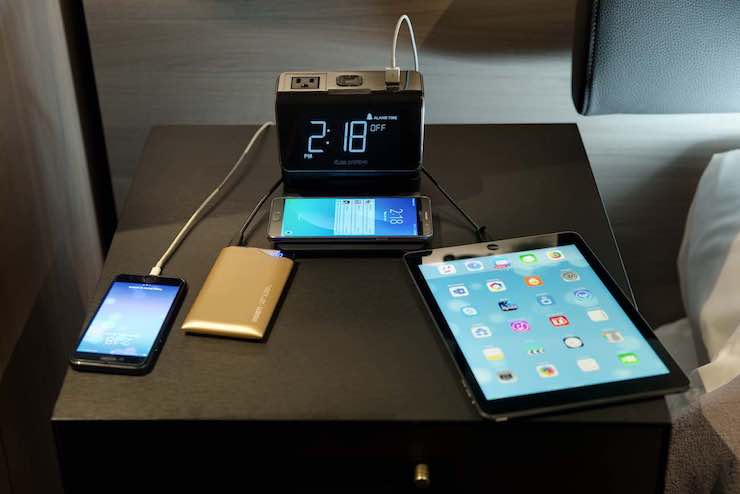 Kurrent 6-in-1 Charging Hub